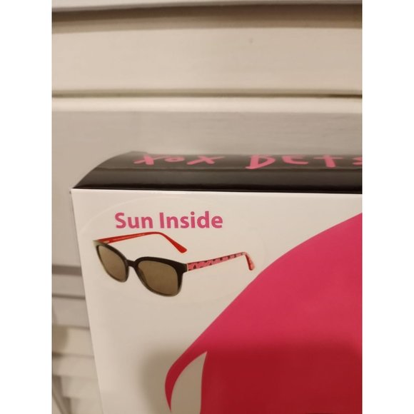 New! Betsey Johnson polarized sunglasses set black - Picture 3 of 7